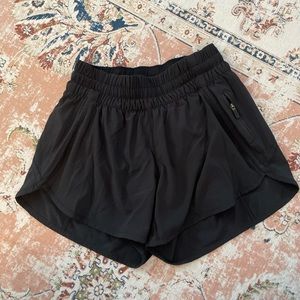 Lululemon black tracker shorts size 6